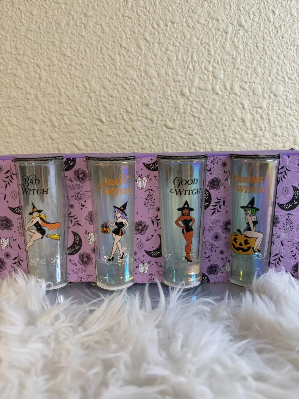 Halloween Pinup Witch Shot Glasses 4 Pc Iridescent Novelty Barware Set NWT